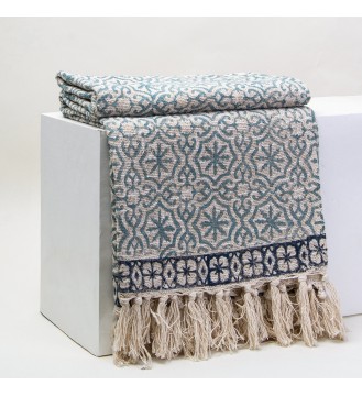 Seafoam tile-trimmed tassel woven throw blanket
