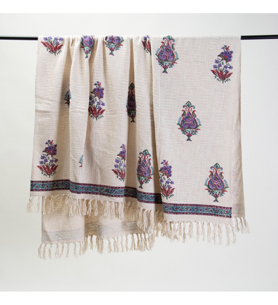 Cream Floral Badge Tassel Woven Throw Blanket