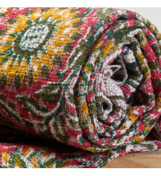 Ruby Garden Tassel Woven Throw Blanket